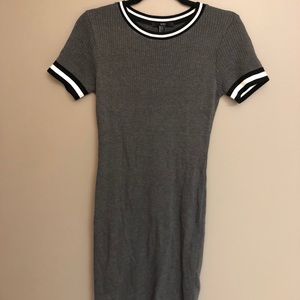 grey t shirt dress